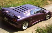 Представитель спешэл эдишн Lamborghini Diablo SE