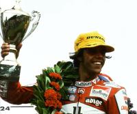 Несмотря на четыре победы Лорис Капиросси на этот раз не сумел выиграть чемпионат в классе 250 см3